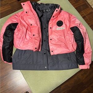Authentic CANADA GOOSE
X FENG CHEN WANG MERCER DOWN JACKET TECHON PINK